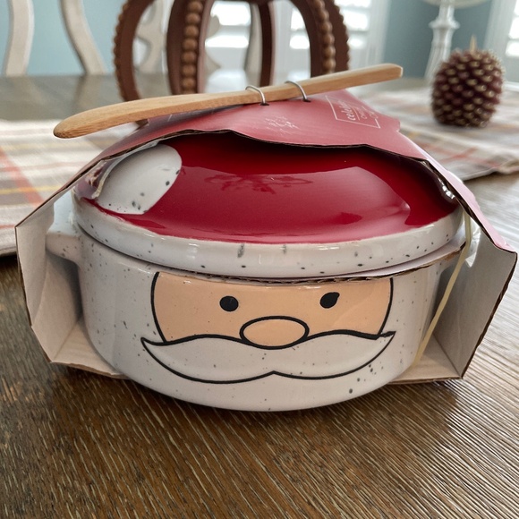 Ciroa Stoneware Brie/Appetizer Baker & Spreader  Santa Bowl With Red Hat Top NWT - Picture 1 of 4